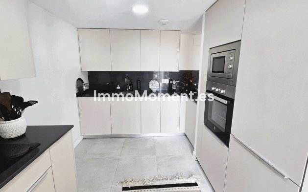 Resale - Apartment - Benalmadena - Benalmadena Centro