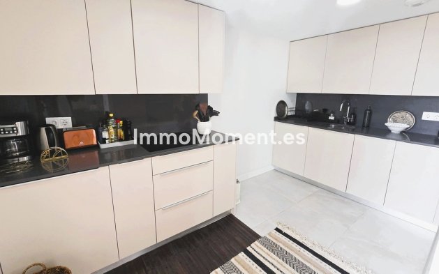 Resale - Apartment - Benalmadena - Benalmadena Centro