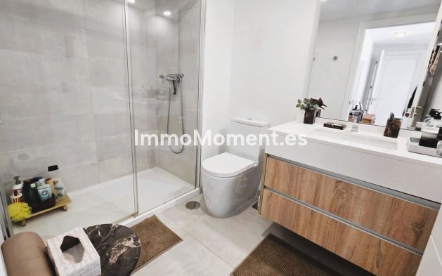 Resale - Apartment - Benalmadena - Benalmadena Centro