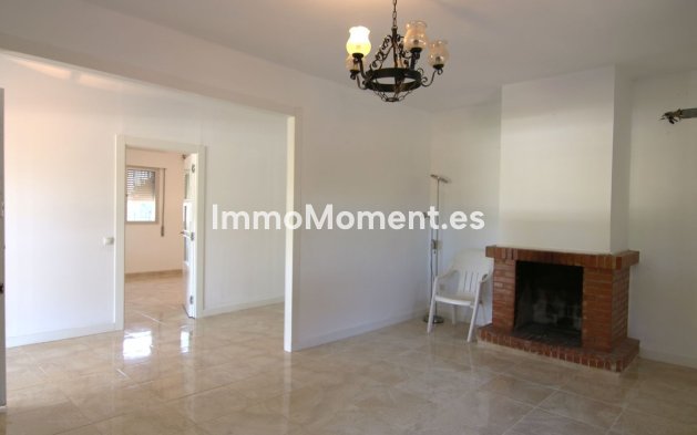 Wiederverkauf - Villa -   Inländisch - Alora