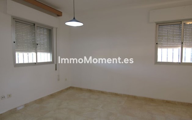 Wiederverkauf - Villa -   Inländisch - Alora