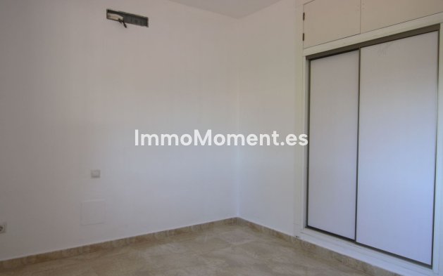 Wiederverkauf - Villa -   Inländisch - Alora