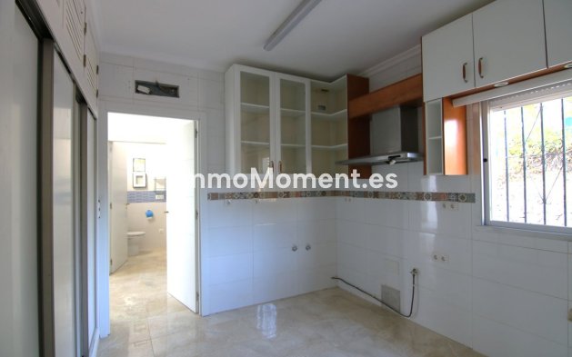 Wiederverkauf - Villa -   Inländisch - Alora