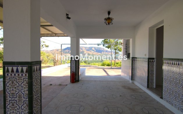 Wiederverkauf - Villa -   Inländisch - Alora