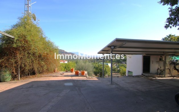 Wiederverkauf - Villa -   Inländisch - Alora