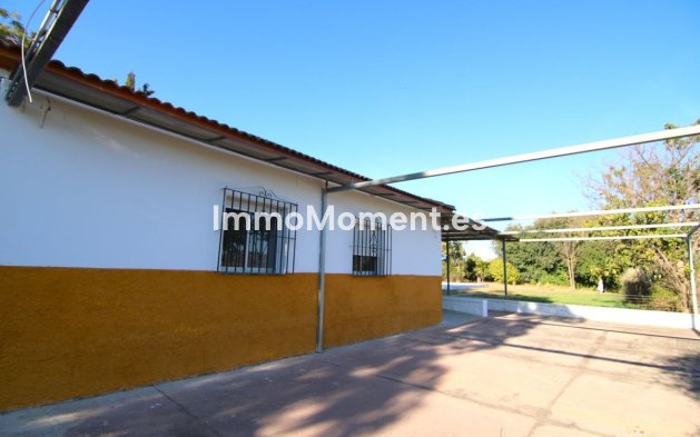 Wiederverkauf - Villa -   Inländisch - Alora