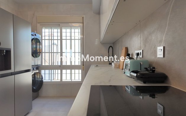 Resale - Villa - Benalmadena - Benalmadena Centro