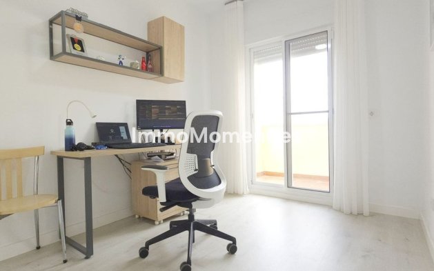 Resale - Apartment - Benalmadena - Benalmadena Costa