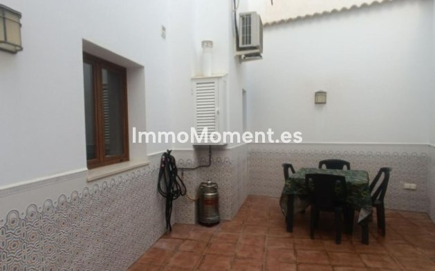 Revente - Villa - Intérieur                       - Guaro