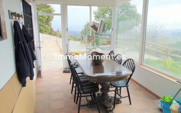 Revente - Maison de campagne - Intérieur                       - Monda