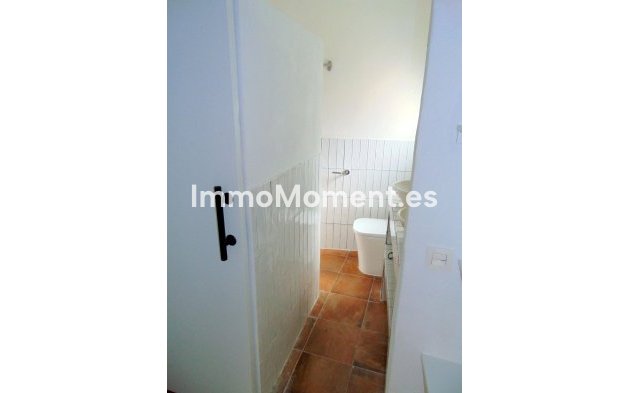 Revente - Maison de campagne - Intérieur                       - Monda