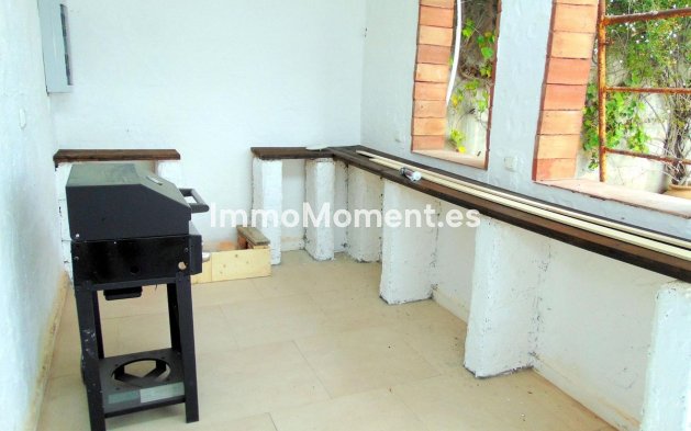 Revente - Maison de campagne - Intérieur                       - Monda