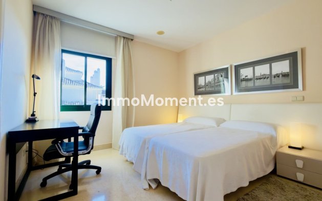 Resale - Apartment - Benahavís - Benahavís Centro