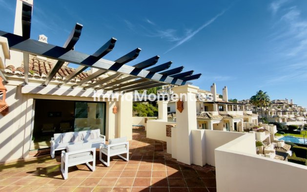 Resale - Apartment - Benahavís - Benahavís Centro