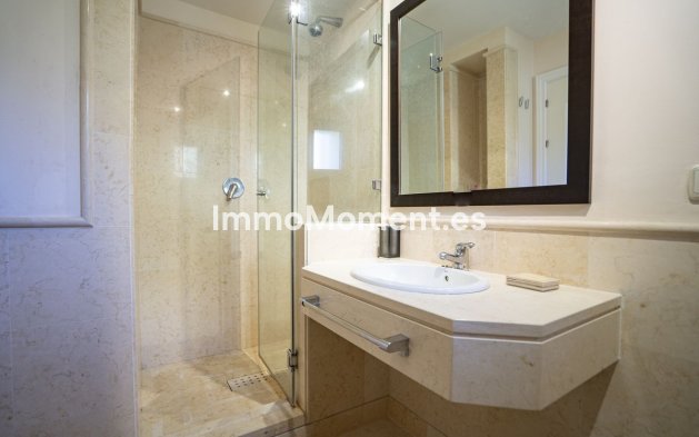 Resale - Apartment - Benahavís - Benahavís Centro