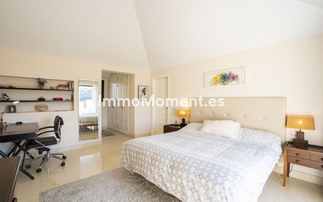 Resale - Apartment - Benahavís - Benahavís Centro