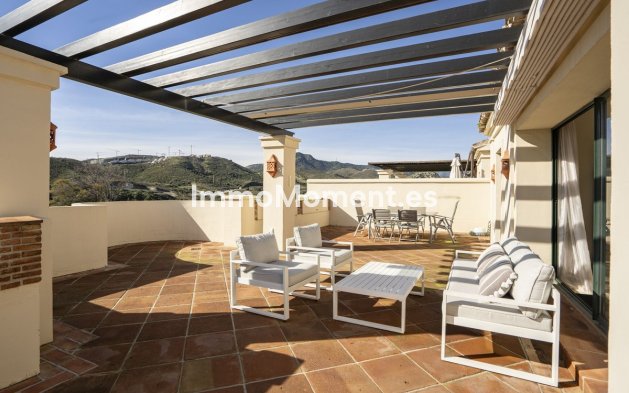 Resale - Apartment - Benahavís - Benahavís Centro