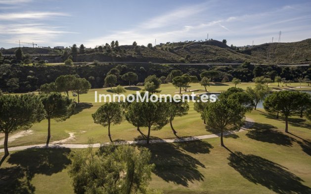 Resale - Apartment - Benahavís - Benahavís Centro