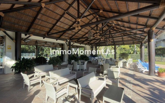 Resale - Apartment - Benahavís - Benahavís Centro