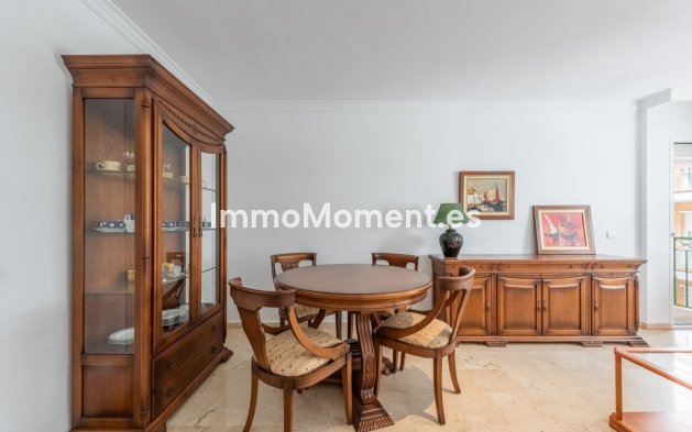 Revente - Appartement - Estepona  - Estepona Centro