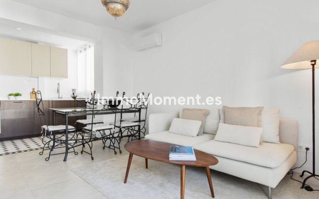 Bestaande woning - Appartement - Estepona  - Estepona Centro