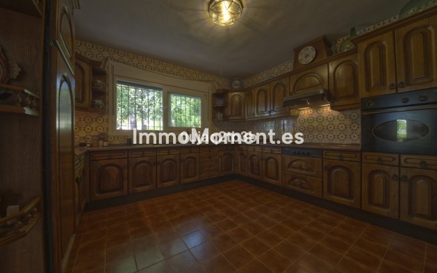 Wiederverkauf - Villa - Estepona  - New Golden Mile