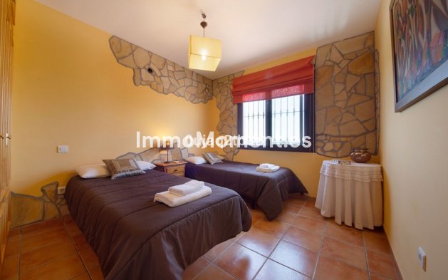 Wiederverkauf - Villa - Estepona  - Estepona Centro