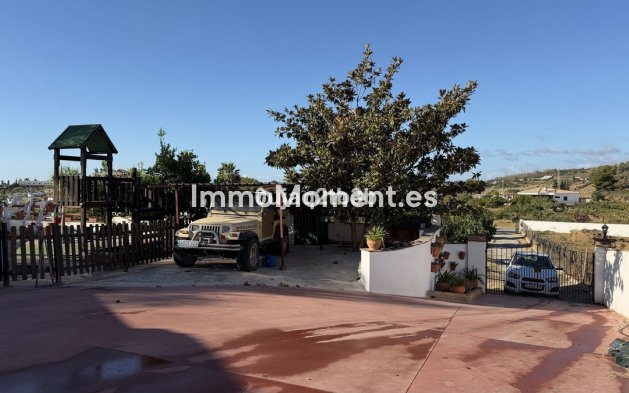 Bestaande woning - Grond - Estepona  - Estepona Centro