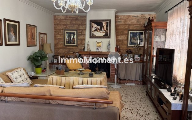 Bestaande woning - Grond - Estepona  - Estepona Centro