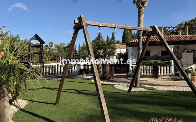 Bestaande woning - Grond - Estepona  - Estepona Centro