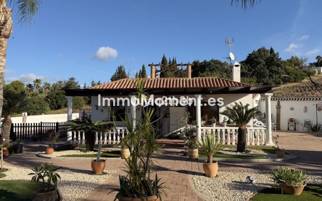 Bestaande woning - Grond - Estepona  - Estepona Centro