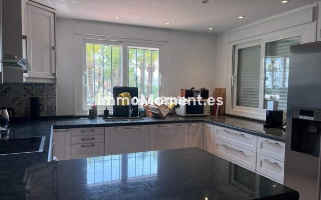 Wiederverkauf - Wohnung - Marbella - Nueva Andalucía