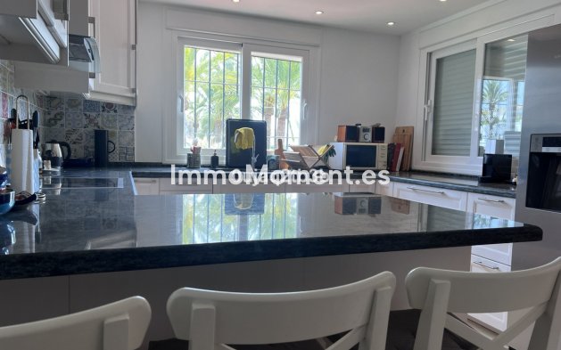 Wiederverkauf - Wohnung - Marbella - Nueva Andalucía