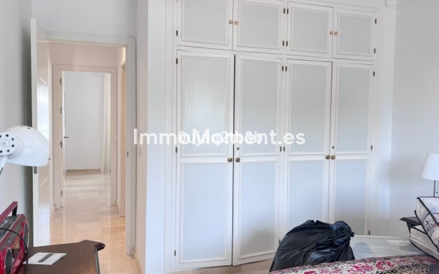 Wiederverkauf - Wohnung - Marbella - Nueva Andalucía