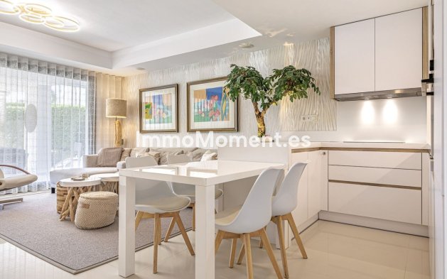 Wiederverkauf - Wohnung - Estepona  - Atalaya