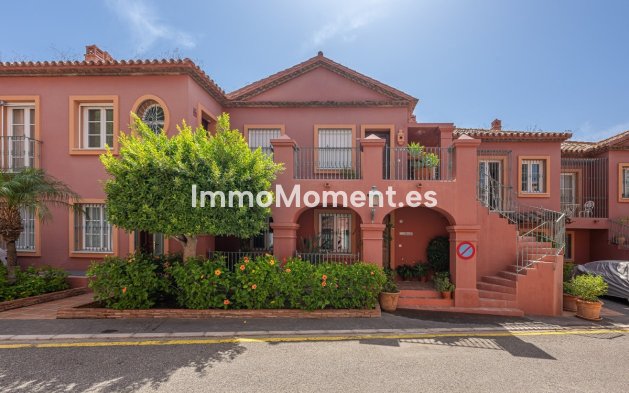 Resale - Apartment - Benahavís - Monte Halcones