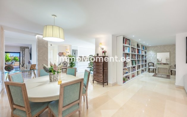 Resale - Apartment - Benahavís - Benahavís Centro