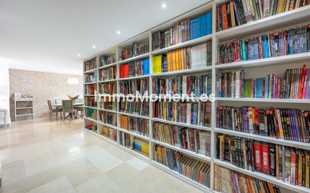 Resale - Apartment - Benahavís - Benahavís Centro