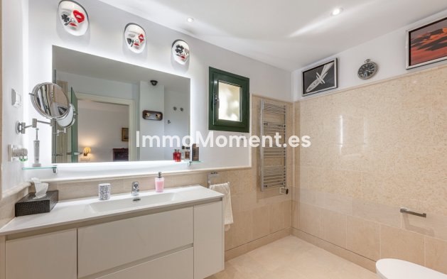 Resale - Apartment - Benahavís - Benahavís Centro