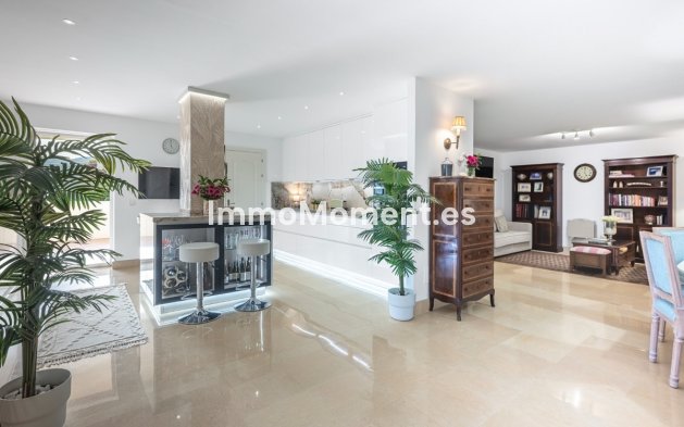 Resale - Apartment - Benahavís - Benahavís Centro