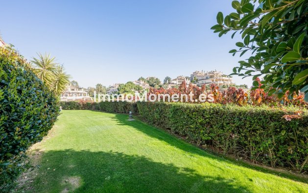 Resale - Apartment - Benahavís - Benahavís Centro