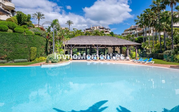 Resale - Apartment - Benahavís - Benahavís Centro