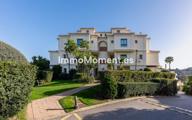 Resale - Apartment - Benahavís - Benahavís Centro