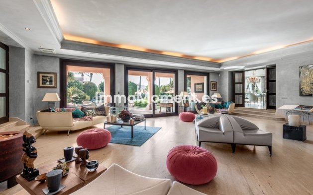 Revente - Villa - Estepona  - Estepona Centro