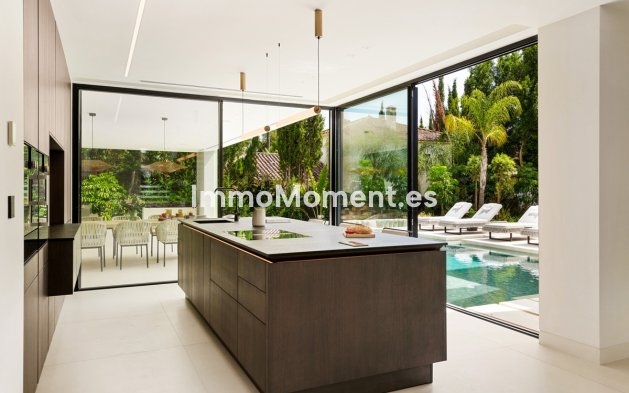 Wiederverkauf - Villa - Marbella - Nueva Andalucía