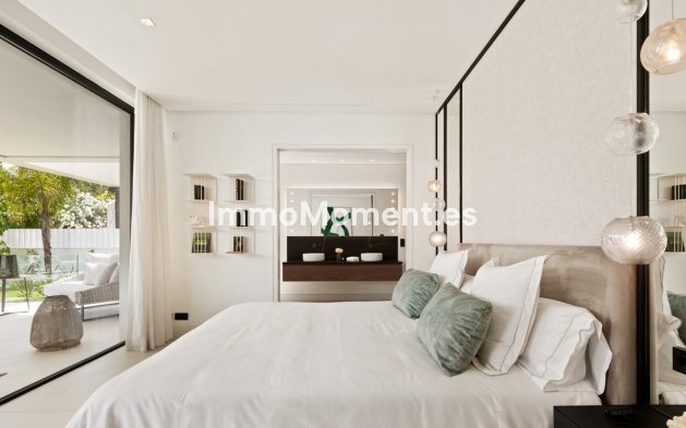 Wiederverkauf - Villa - Marbella - Nueva Andalucía