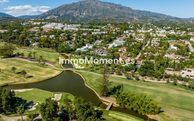Wiederverkauf - Villa - Marbella - Nueva Andalucía