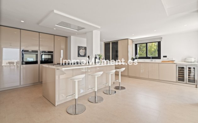 Wiederverkauf - Villa - Marbella - Nueva Andalucía