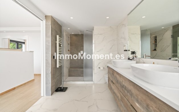 Wiederverkauf - Villa - Marbella - Nueva Andalucía