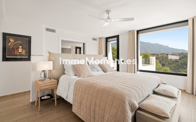 Wiederverkauf - Villa - Marbella - Nueva Andalucía